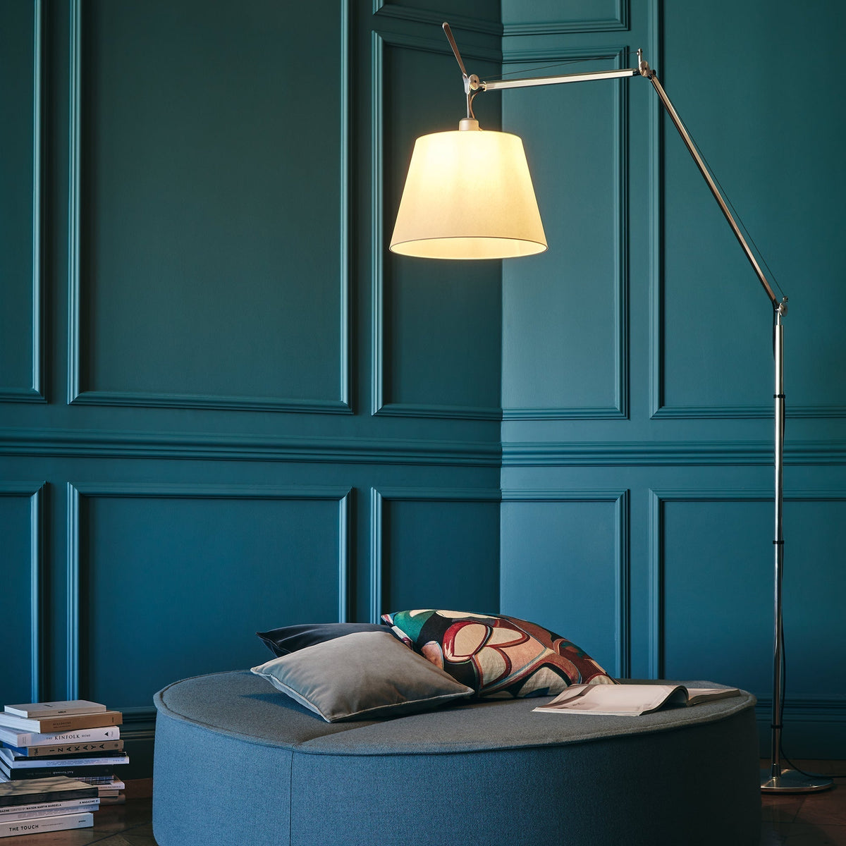 Design Deep Dive: Was macht die Tolomeo von Artemide zum Designklassiker?