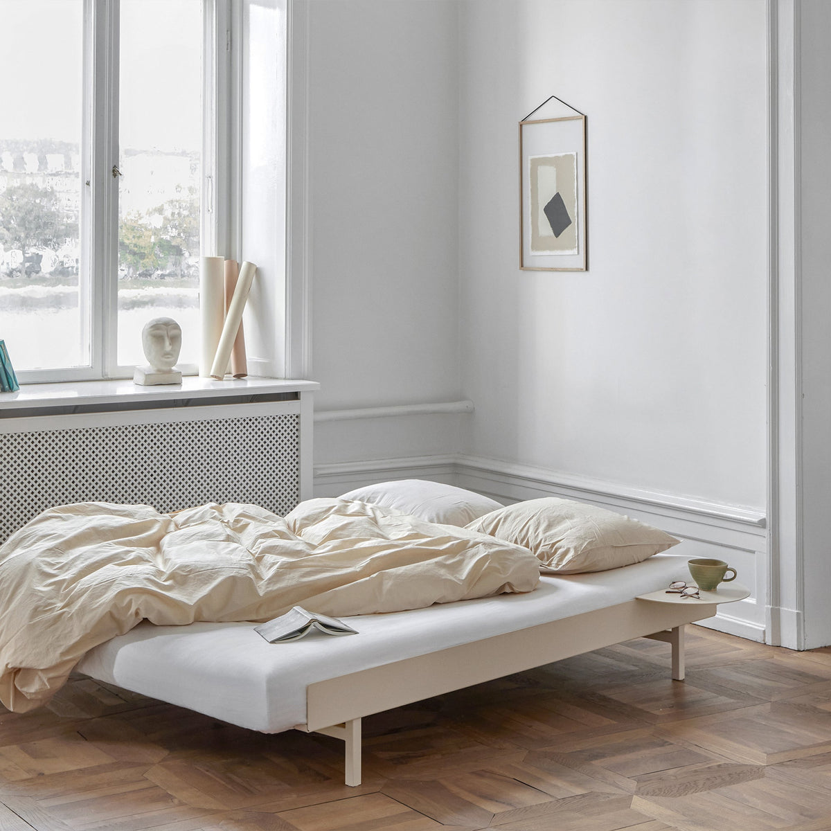Moebe - Bedside table for bed