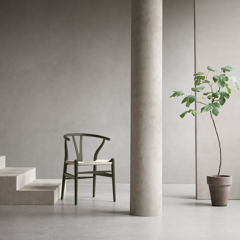 Carl Hansen - CH24 Soft Wishbone Chair Ilse Crawford | seaweed