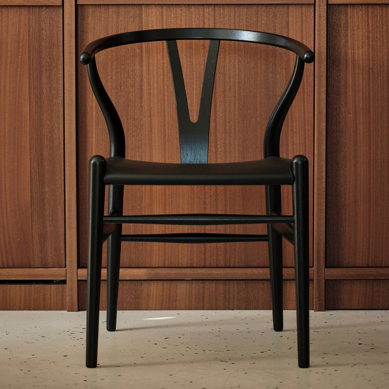 Carl Hansen - CH24P Wishbone Chair | Leder (Thor 301) / schwarz