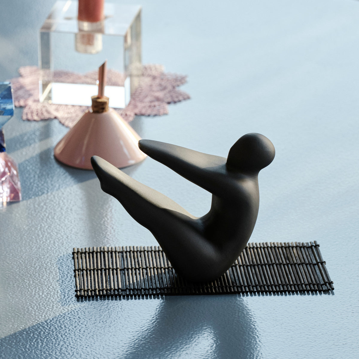 Design House Stockholm - Yoga Skulptur | Nr. 2 / schwarz