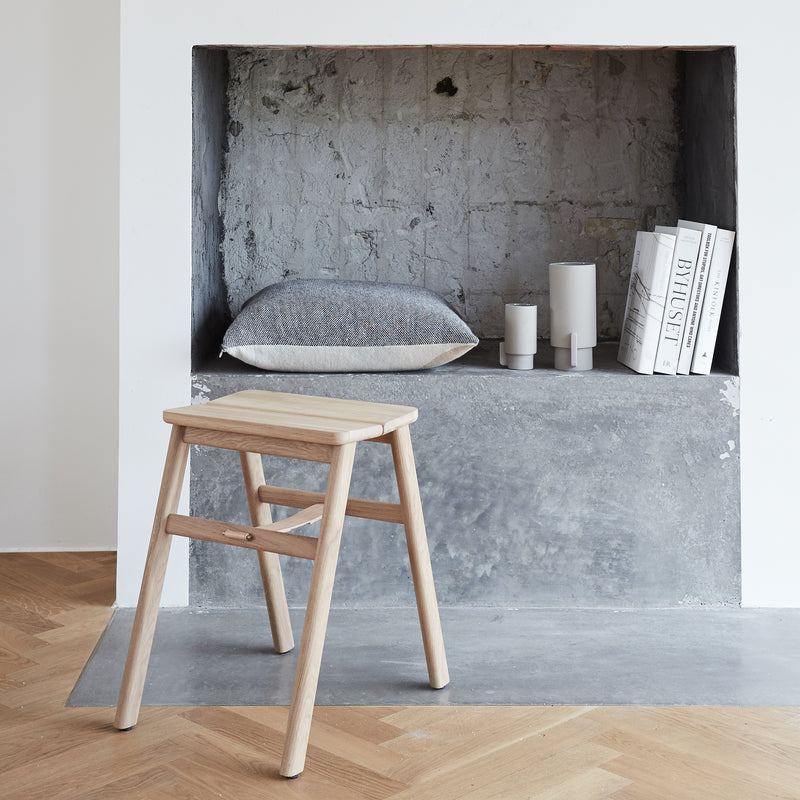 Form &amp; Refine - Angle Hocker