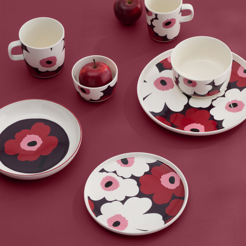 Marimekko - Oiva Unikko Teller Ø 25 cm | white, plum, cranberry, pink