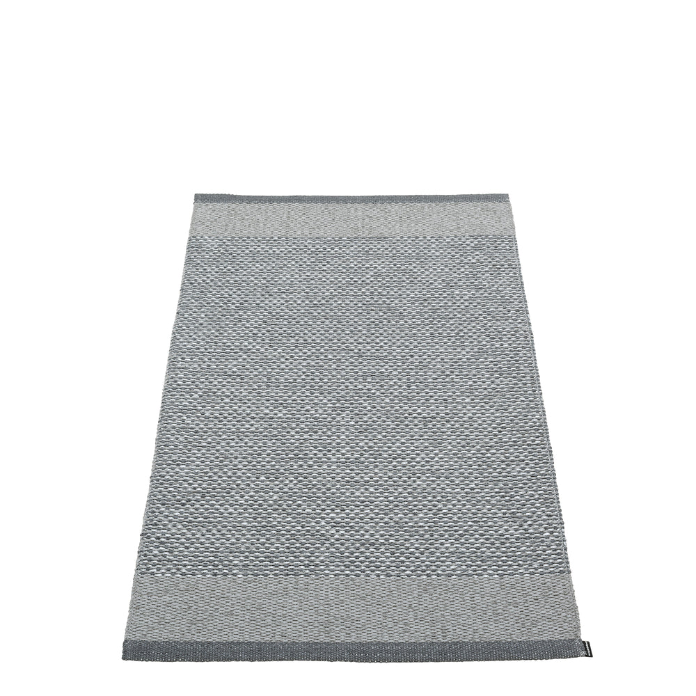 Pappelina - Edit Teppich | 70 x 120 cm / granit / grey/metallic