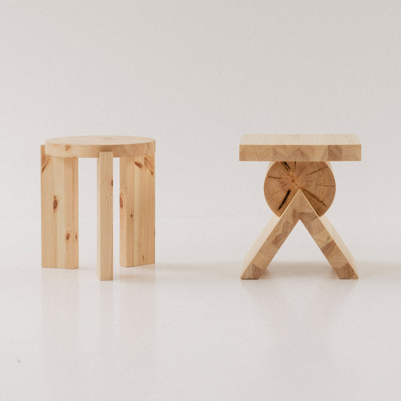 Vaarnii - 001 Hocker