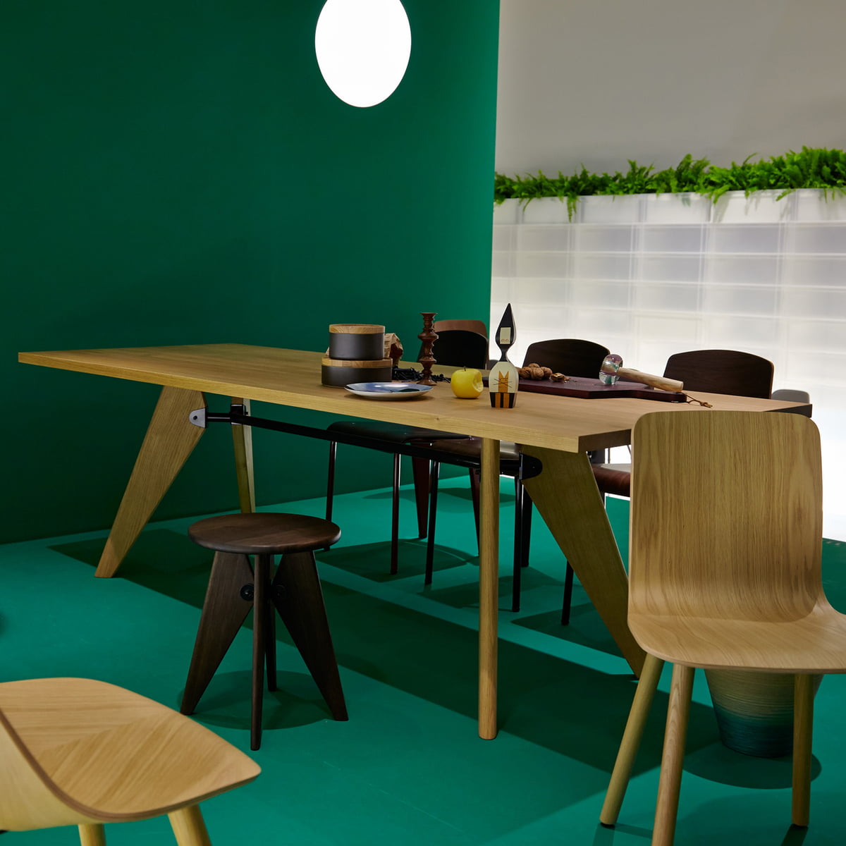 Table Solvay by Vitra in the home design shop