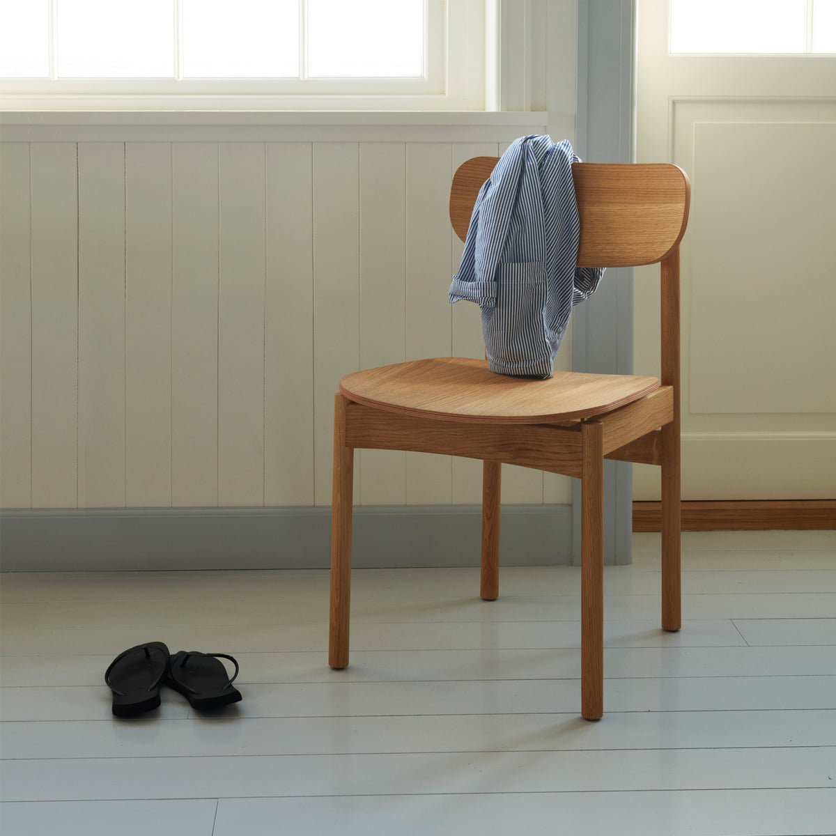 Https Www Connox Com Categories Furniture Seating Furniture Chairs Norr11 Shanghai Armchair Html Https Www Connox Com M 100035 255942 Media Norr11 Shanghai Armlehnstuhl Norr11 Shanghai Armlehnstuhl Ambiente 01 Jpg Shanghai Armchair By
